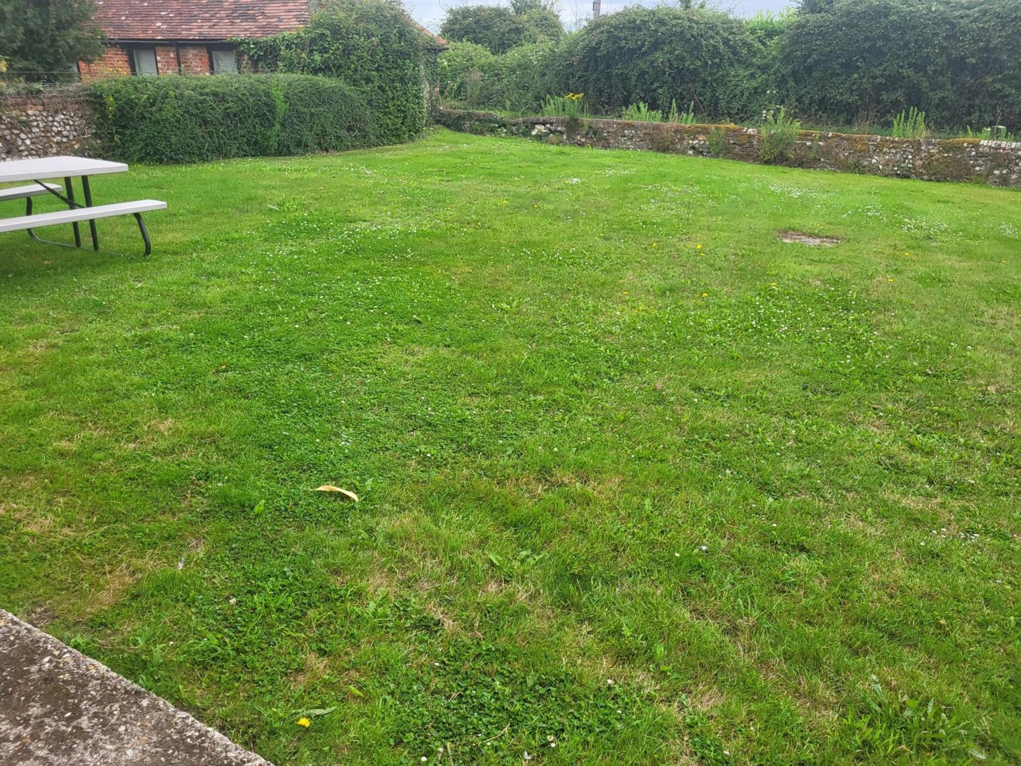 Rural Retreat Near West Wittering Beach! Dog Friendly & Free Parking - Ideal Weekend Getaway! Chichester Holiday Properties Donnington  Exterior photo
