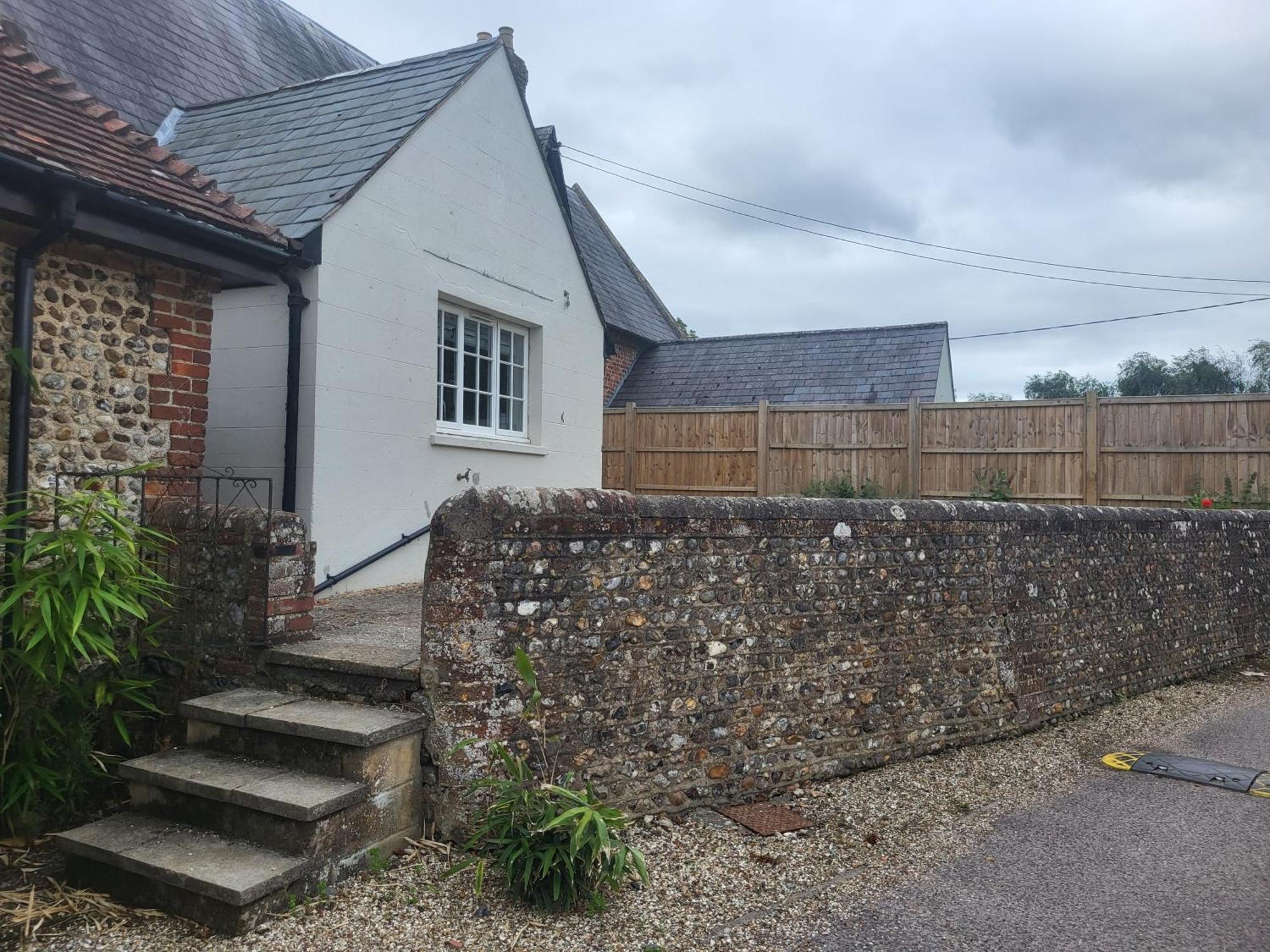 Rural Retreat Near West Wittering Beach! Dog Friendly & Free Parking - Ideal Weekend Getaway! Chichester Holiday Properties Donnington  Exterior photo