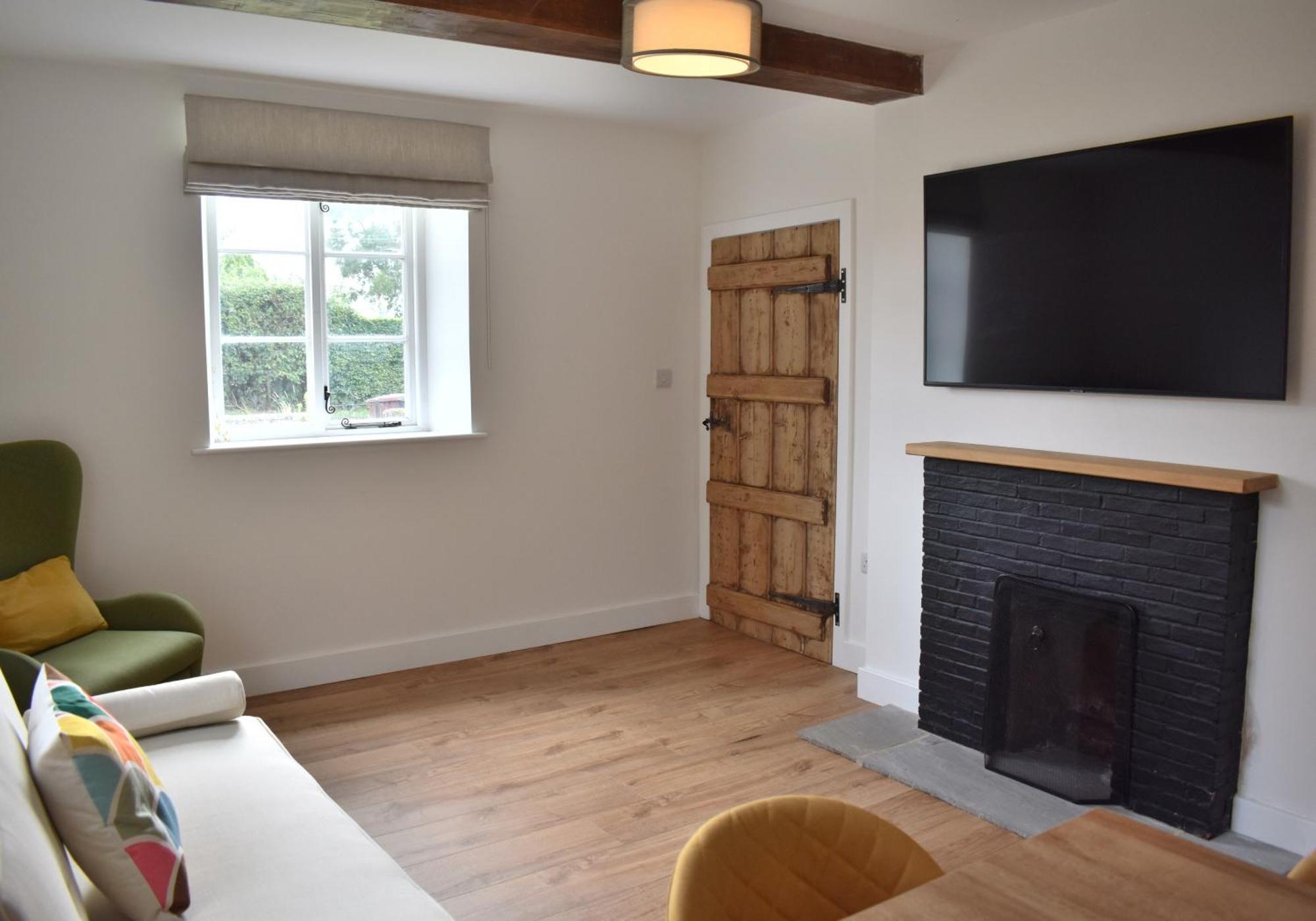 Rural Retreat Near West Wittering Beach! Dog Friendly & Free Parking - Ideal Weekend Getaway! Chichester Holiday Properties Donnington  Exterior photo