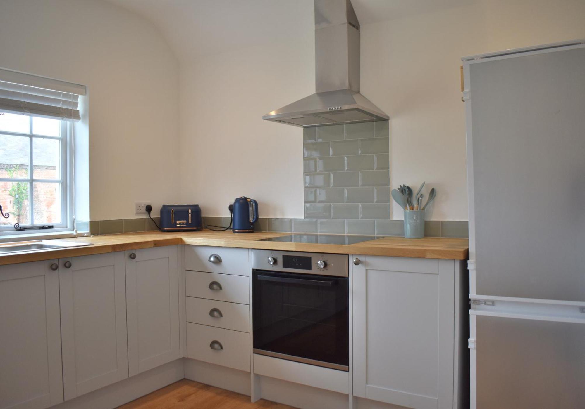Rural Retreat Near West Wittering Beach! Dog Friendly & Free Parking - Ideal Weekend Getaway! Chichester Holiday Properties Donnington  Exterior photo