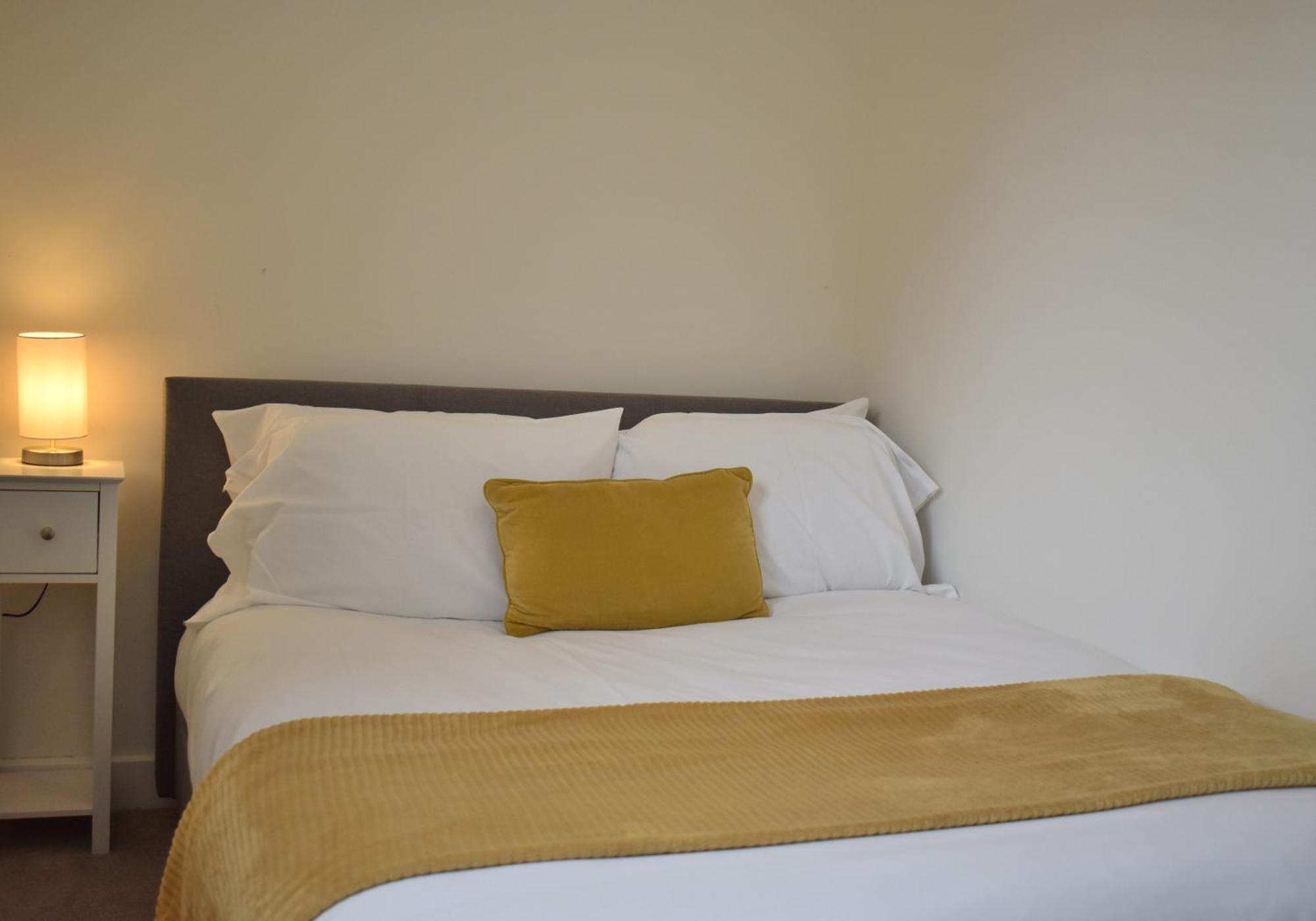 Rural Retreat Near West Wittering Beach! Dog Friendly & Free Parking - Ideal Weekend Getaway! Chichester Holiday Properties Donnington  Exterior photo