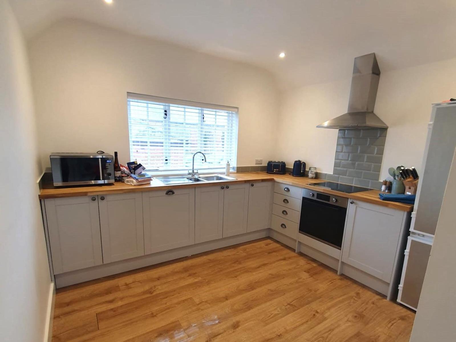 Rural Retreat Near West Wittering Beach! Dog Friendly & Free Parking - Ideal Weekend Getaway! Chichester Holiday Properties Donnington  Exterior photo