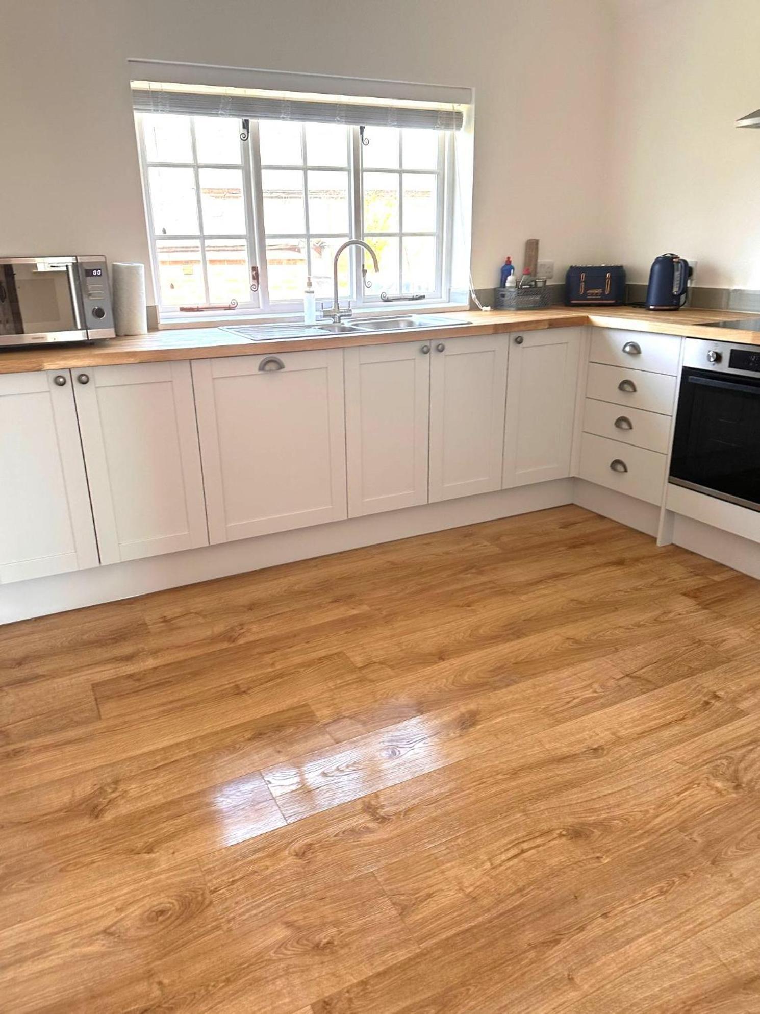 Rural Retreat Near West Wittering Beach! Dog Friendly & Free Parking - Ideal Weekend Getaway! Chichester Holiday Properties Donnington  Exterior photo